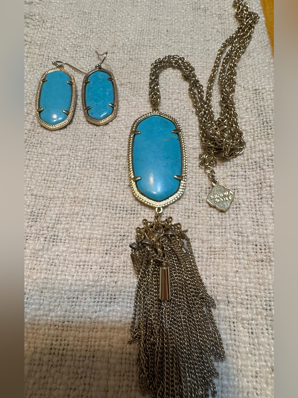 Kendra Scott Rayne tassel pendant necklace and Elle earrings matching set!!